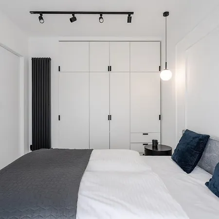 Rentplanet - Apartament Madalinskiego Vratislav
