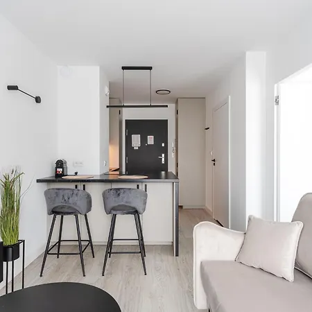 Rentplanet - Apartament Madalinskiego Apartamento *