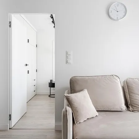 Rentplanet - Apartament Madalinskiego Apartmán