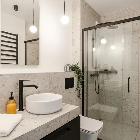 Rentplanet - Apartament Madalinskiego Apartamento *
